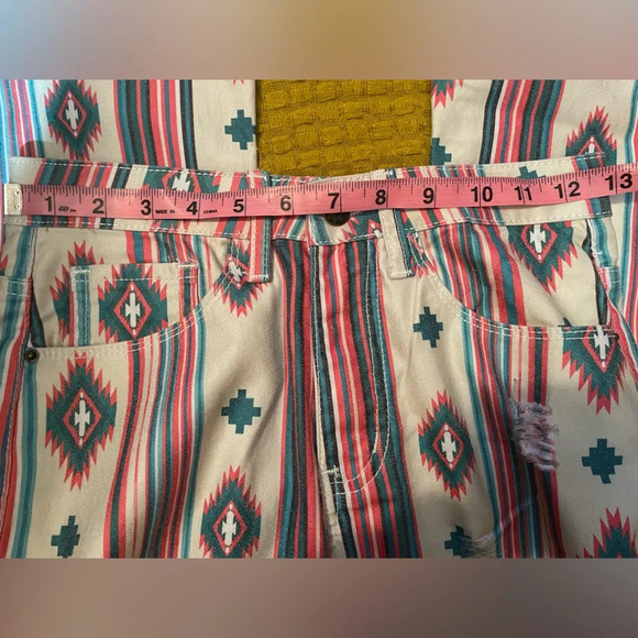 Lucky & Blessed Western Aztec Multicolor Print Mega-Flare Jeans size 2 - Picture 10 of 15